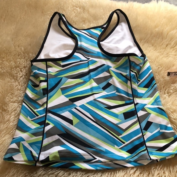 Workout tank top size M - Picture 4 of 7